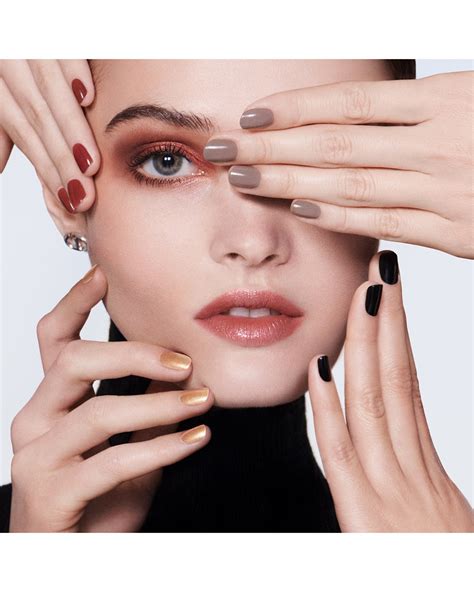 Dior Vernis: glanzende nagellak & langhoudend gel effect 